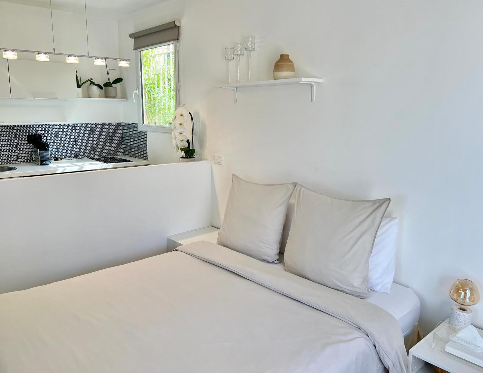 Cosy Studio With Garden And Free Parking - Ла-Тюрби Экстерьер фото