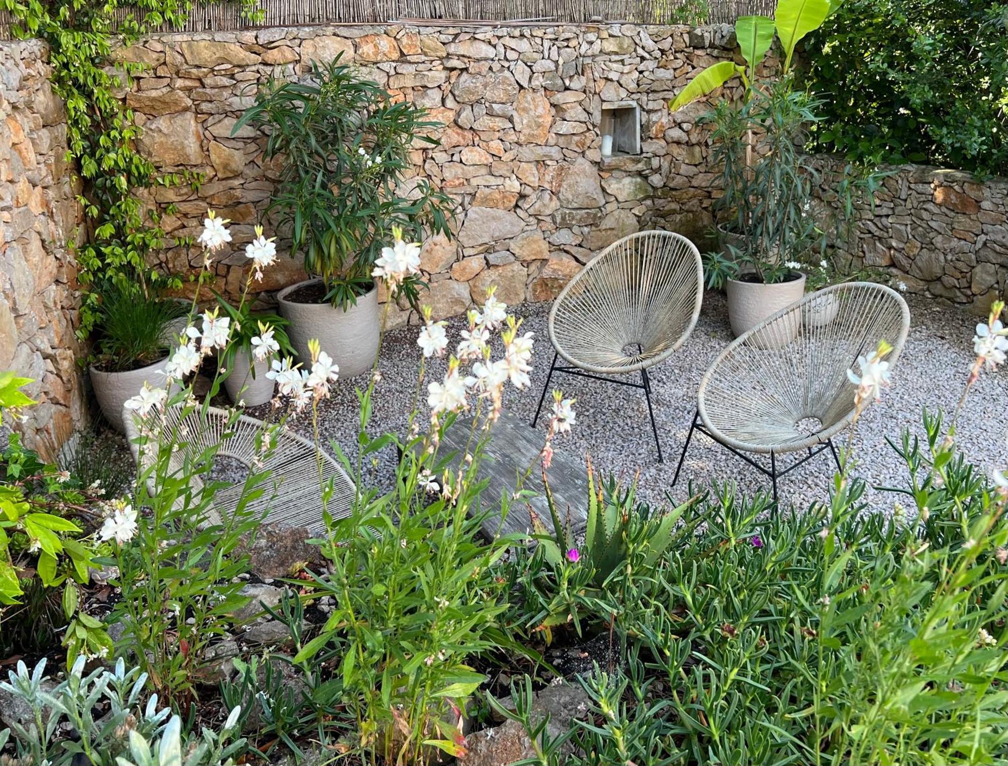 Cosy Studio With Garden And Free Parking - Ла-Тюрби Экстерьер фото